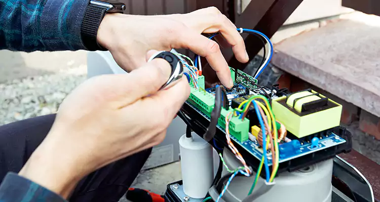 Automatic Driveway Gate Repair in Miami Beach, FL