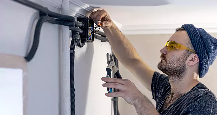 Garage Door Opener Cable Repair in Miami Beach, FL
