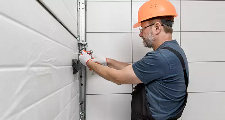 Emergency Garage Door Repair in Miami Beach, FL