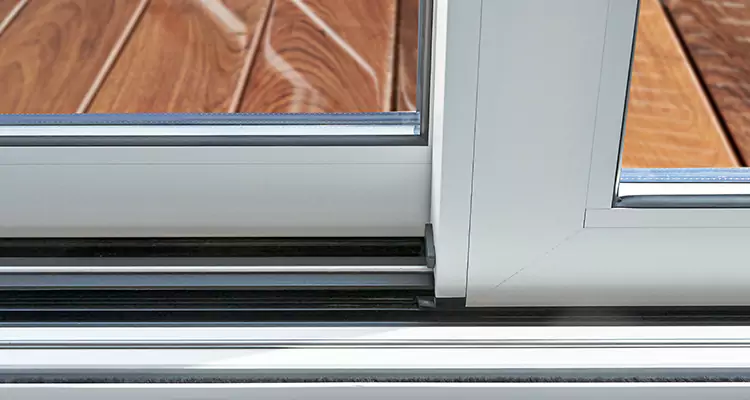 Patio Doors Leaking Water Issue Repair Services in Miami Beach, FL