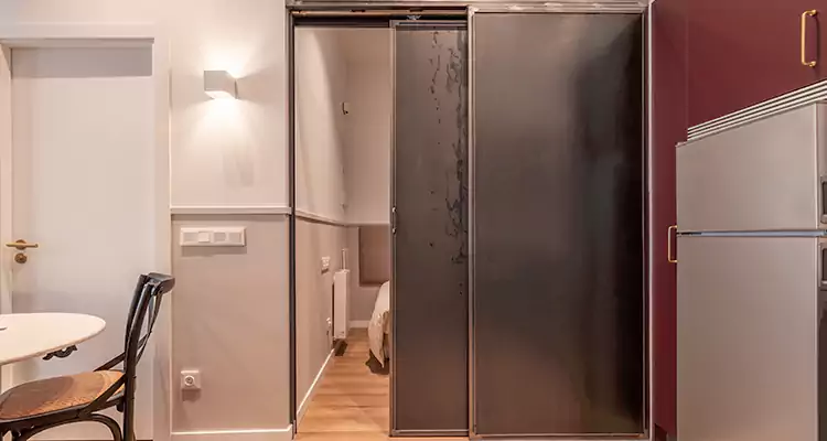 We Fix Closet Sliding Door in Miami Beach, FL 