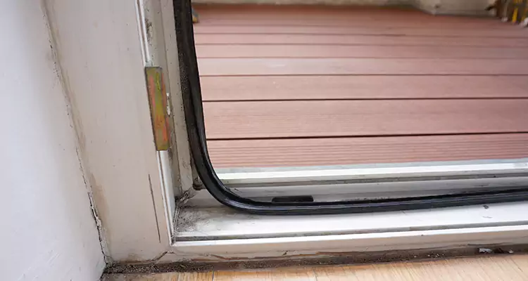Why Choose Us for Leaking Sliding Glass Door Repair in Miami Beach, FL?