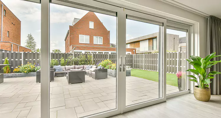 Best Sliding Screen Door Replacement Company in Miami Beach, FL