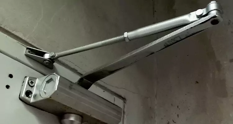 Door Closer Parallel Arm Installation in Miami Beach, FL