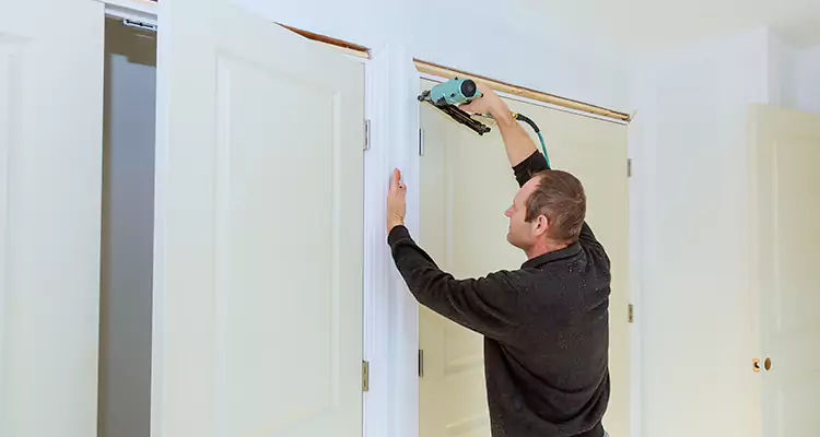 Top Rated Door Fixing ServiceFixing Garage Door Track in Miami Beach, FL