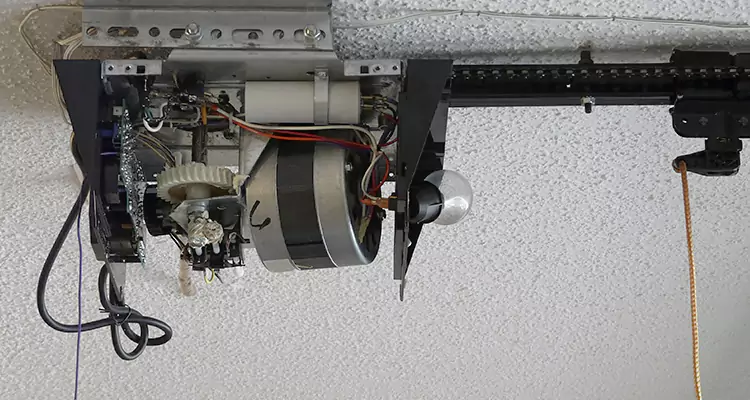 Garage Door Motor Replacement in Miami Beach, FL