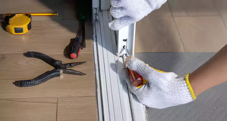 Closet Sliding Door Track Repair in Miami Beach, FL