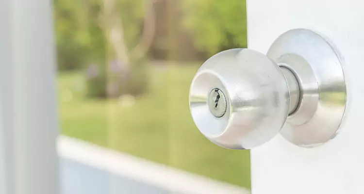 Patio Door Mechanism Jammed in Miami Beach, FL