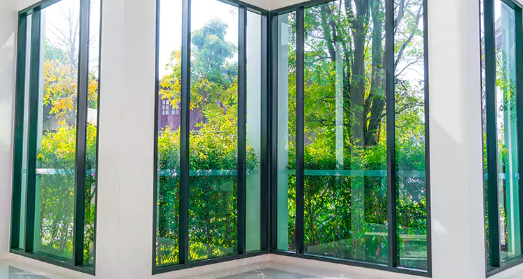 Folding Glass Balcony Door Repair in Miami Beach, FL